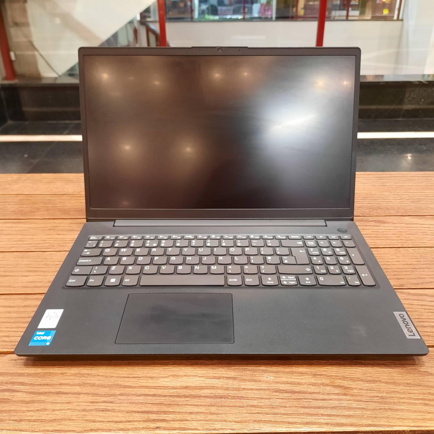 Lenovo V 15