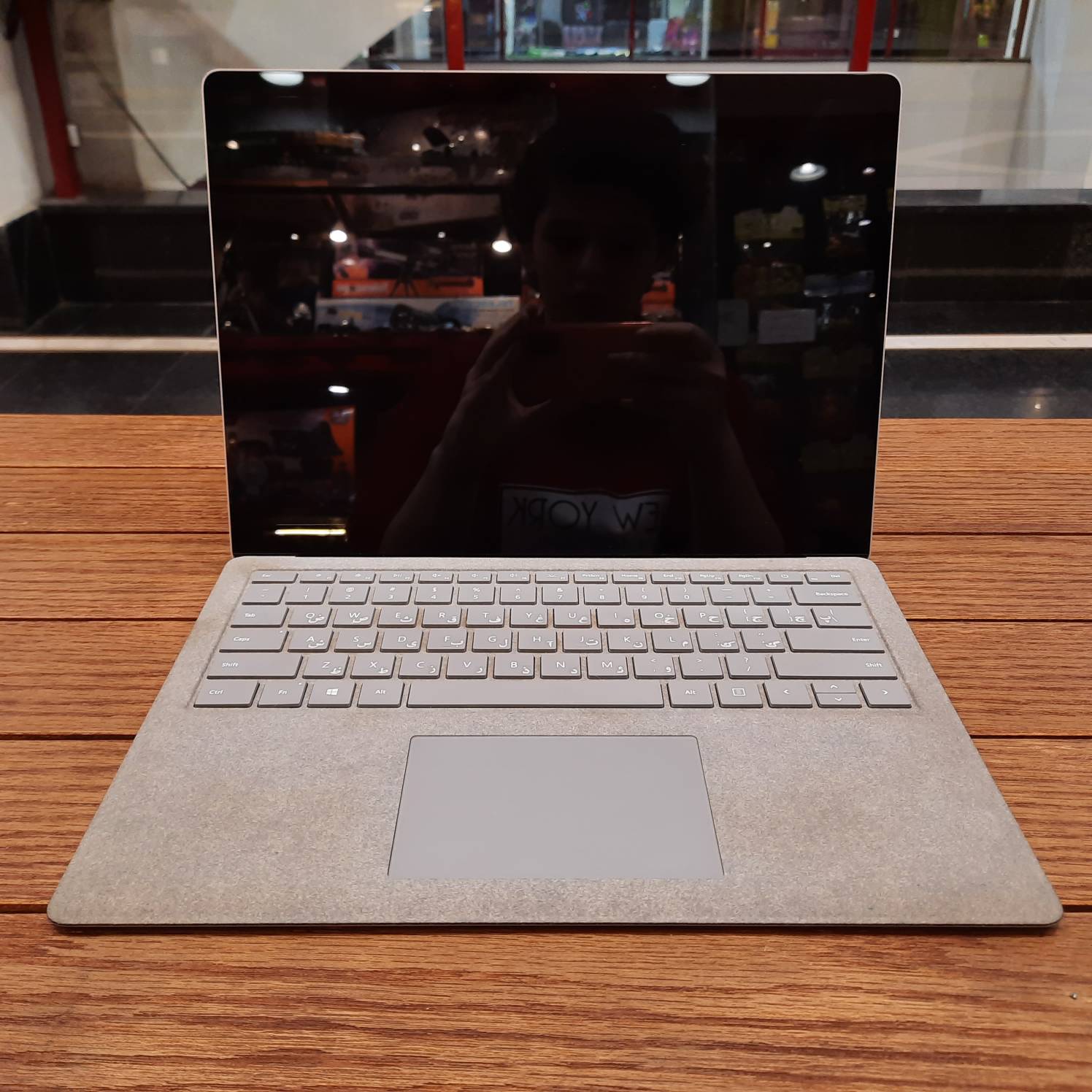 Surface laptop 2